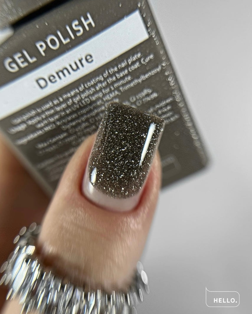 Demure Reflective Gel Polish 15ml