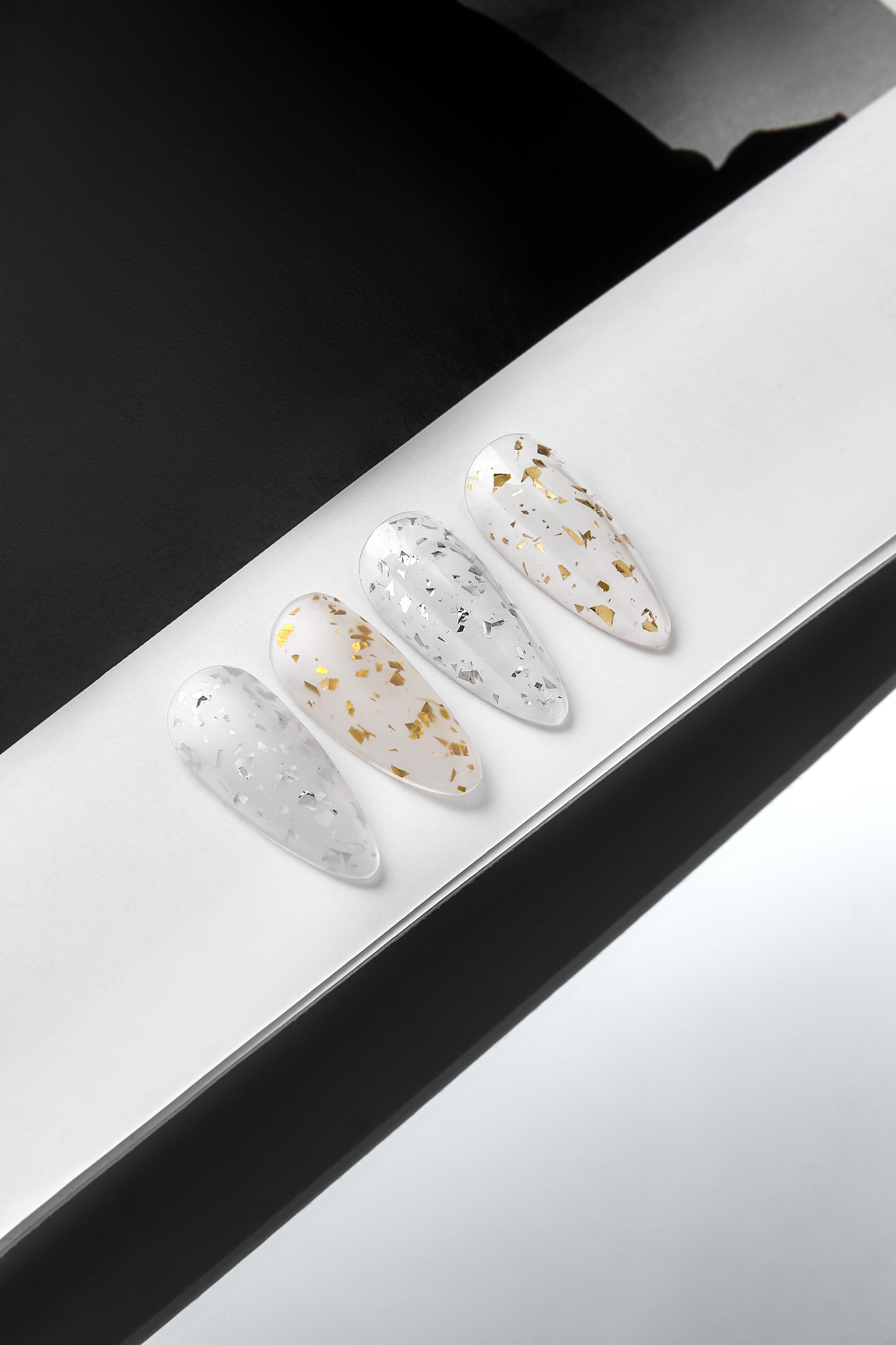 GOLD Flakes Glossy Top 15ml